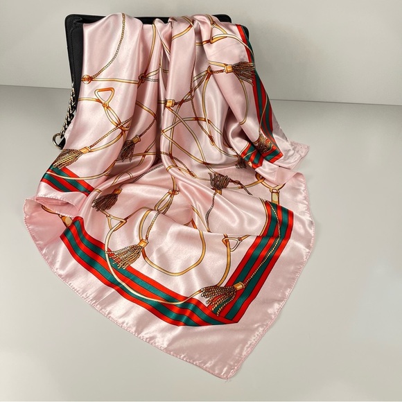 Women's Silky Fashion Scarf NWT Pink Red Green Gold Rope Print Scarf - Picture 1 of 2